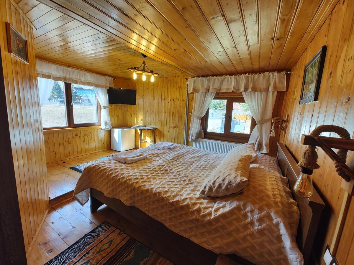 Вилла Sezatoarea Lupilor Лепша Экстерьер фото